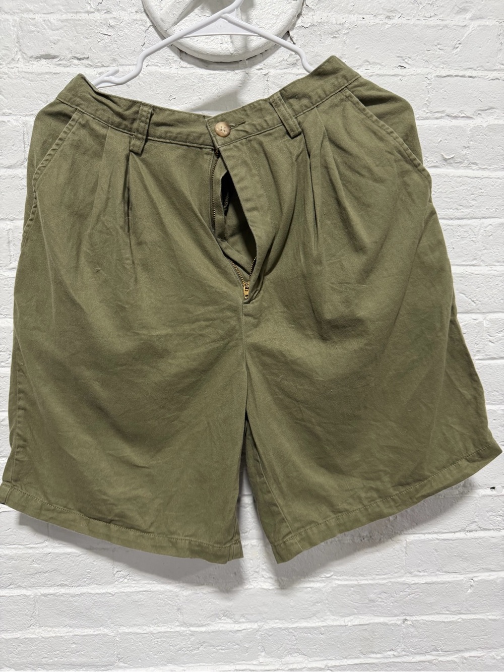 Eddie Bauer Olive Green Pleated Cotton Bermuda Shorts